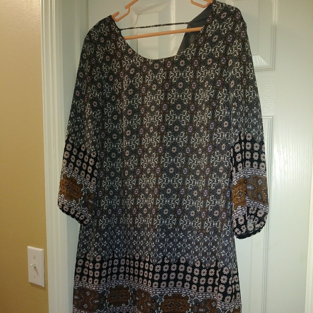 CHARLOTTE RUSSE DRESS SIZE M